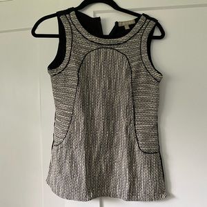 Cute tank top!
